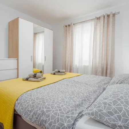 Alex Deluxe On Διαμέρισμα *