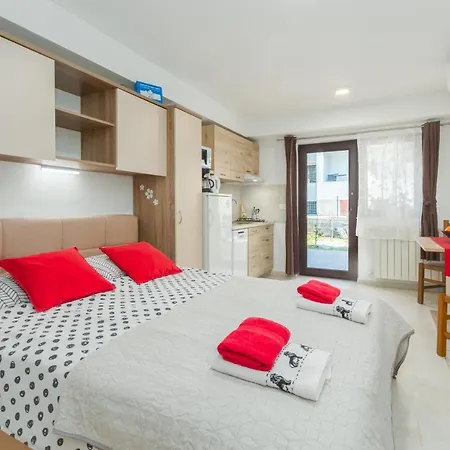 Apartment Alex Deluxe On Porec