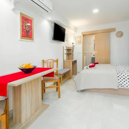 דירה Alex Deluxe On *