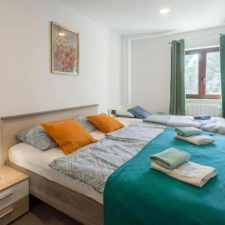 Alex Deluxe On Πόρετς