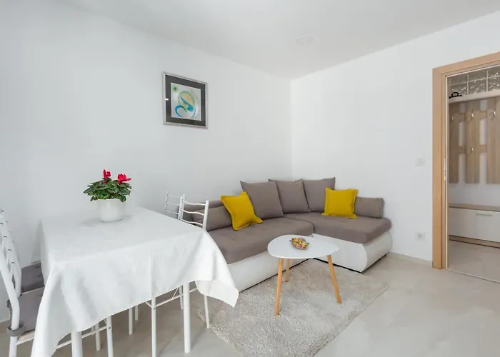 Alex Deluxe On פורץ