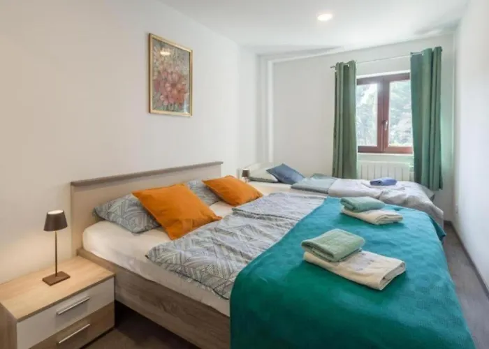 Alex Deluxe On Poreč