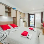 Apartment Alex Deluxe On Poreč
